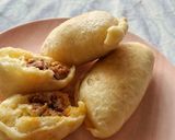 A picture of step 7 of Panada / Fried Bread Dough With Spicy Fish Filling.