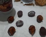 Foto del paso 6 de la receta: Bombones de chocolate simples, rellenos y chupetines fáciles