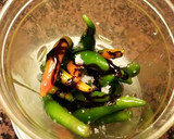 Foto del paso 10 de la receta: Piparras en salazón y maceradas en vinagre balsámico y blanco