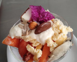 Foto del paso 2 de la receta: Ensalada  con yoguth y queso 🍅🍏🍓