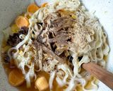 Foto langkah ke 3 dari resep Kwetiaw Goreng Lada Hitam.