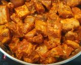 Foto del paso 2 de la receta: Guiso de patatas, arroz con costillas de cerdo adobadas