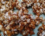 Foto langkah ke 2 dari resep Popcorn karamel ala pak gordon ramsay.