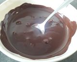 Foto del paso 1 de la receta: Chocolate negro al jengibre y lima con nueces de macadamia