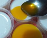 Foto langkah ke 5 dari resep Puding Sutra Toping Sirup Jeruk (5 bahan, 136 kalori percup).