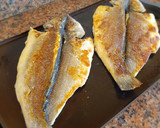 Foto del paso 5 de la receta: Lubina a la plancha