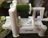 A picture of step 2 of Penny pasta with zoodlles in spinach pesto #themechallenge.