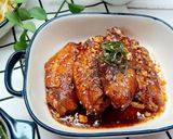 Hình bước làm 2 của món Cánh gà khúc giữa rim mè