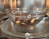 Foto del paso 6 de la receta Bizcocho de yogur con kumquat, almendra y jengibre