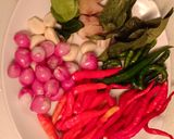 Foto langkah ke 3 dari resep Cumi asin pedas.