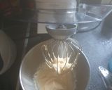 A picture of step 4 of Homemade Salt and Vinegar Mayonnaise.