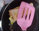 Foto langkah ke 6 dari resep Roti John Sederhana.