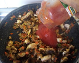 Foto del paso 4 de la receta: Solomillos de pollo con verduras y champiñón