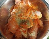 Foto del paso 1 de la receta: Pollo Dorado en Cama de Frijoles Refritos. 😋