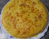 Foto del paso 3 de la receta: Tortilla de patatas rellena de jamón york y queso