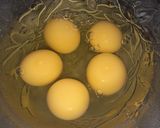 A picture of step 2 of Hyderabadi Khageena.