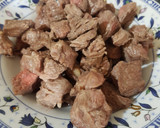 Foto del paso 4 de la receta: Empanadas de carne cortada a cuchillo al vino tinto
