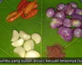 Foto langkah ke 2 dari resep Ikan teri sambal goreng bawang.