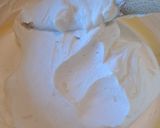 Foto del passaggio 4 della ricetta Semifreddo alle fragole🍓