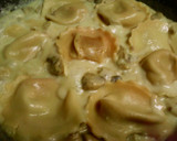 Foto del paso 4 de la receta: Girasoli relleno de bacon con velouté de champiñón