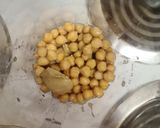A picture of step 2 of Roasted cauliflower hummus.