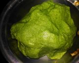 A picture of step 1 of Spinach rivoli with tomato cream sauce.
