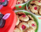 Foto langkah ke 4 dari resep ThumbPrint Cookies.