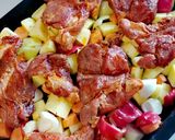 Pas rețetă Ceafă de porc cu legume la cuptor 4 fotografie