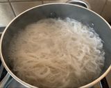 A picture of step 6 of Keaw Teaw Ped Yang - Five Spiced Roasted Duck noodles.