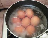 Foto langkah ke 2 dari resep Telur Rebus Balado.