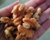 A picture of step 1 of Banana dry fruit drink.