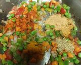 A picture of step 3 of Healthy Maggie Masala Oats.