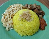 Foto langkah ke 2 dari resep Nasi Kuning Race Cooker.