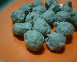 Foto langkah ke 5 dari resep Membuat bakso daging sapi menggunakan blender mudah dan enak.