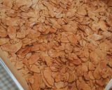 Foto langkah ke 5 dari resep Almond Crispy Cookies.