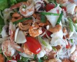 รูปขั้นตอนการทำที่ 3 ของ "ยำวุ้นเส้นทะเล" Spicy Seafood Glass Noodle Salad🦐🦑🌶🍅