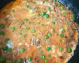 A picture of step 4 of Malai onion matar.
