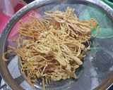 Foto langkah ke 3 dari resep Enoki Goreng tersimpel..terenakkk.