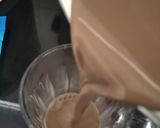 Gambar langkah 3 resipi Easy Hot Chocolate Marshmallow.