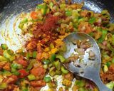 A picture of step 3 of Oats vegetables masala oats.
