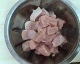 Foto langkah ke 1 dari resep Ayam tahu lada hitam.