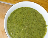 Foto del paso 2 de la receta: Tallarines al pesto (Sin sal)