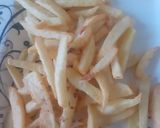 A picture of step 4 of Mayo garlic French Fries.