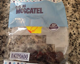 Foto del paso 1 de la receta: Napolitanas de mermelada con chocolate y pasas