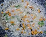 ஸ்பெஷல் ஆனியன் கேரட் ரவா தோசை(rava dosai recipe in tamil) ரெசிபி ஸ்டேப் 3 புகைப்படம்