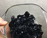Hình bước làm 4 của món Chè hạt sen thạch đen