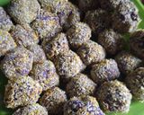 Foto langkah ke 3 dari resep Bola-bola ubi ungu isi coklat.