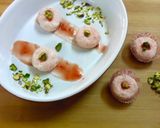 A picture of step 2 of Strawberry pistachios Sandesh.