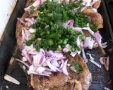 Foto del paso 3 de la receta: Costeleta al verdeo con ensalada mixta !