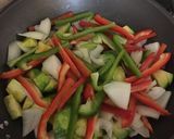 Foto del paso 1 de la receta: Pollo con verduras